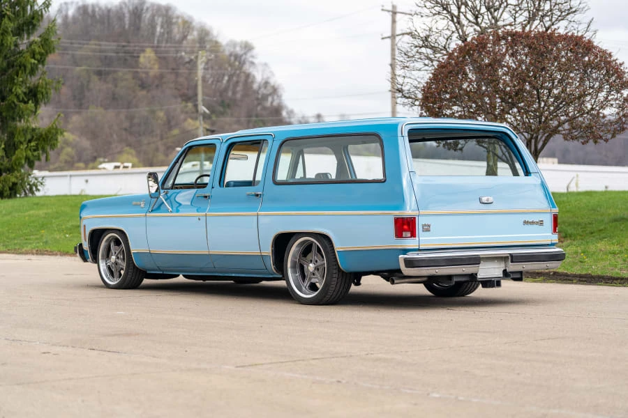 1977 Chevrolet Suburban 7th Gen - Image 8 of 31