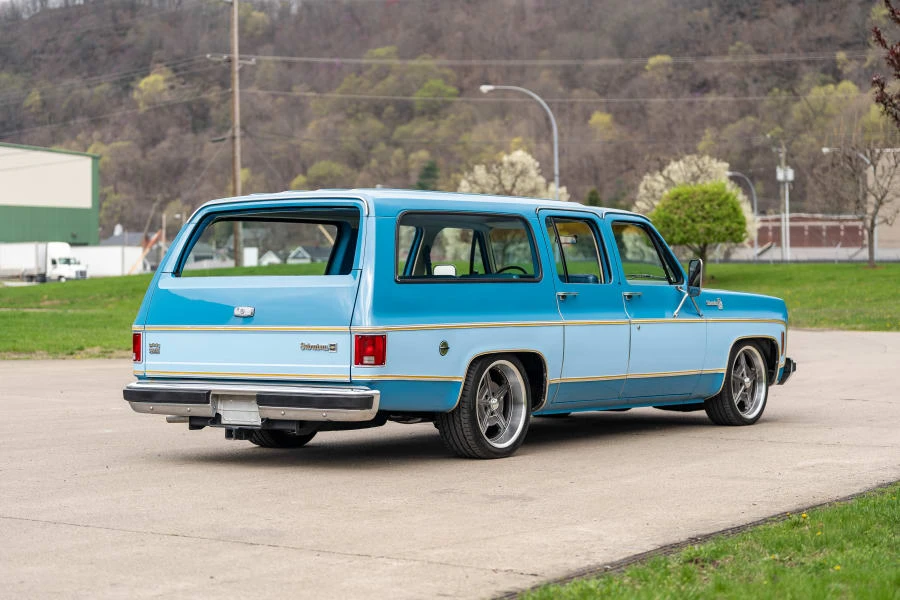 1977 Chevrolet Suburban 7th Gen - Image 3 of 31