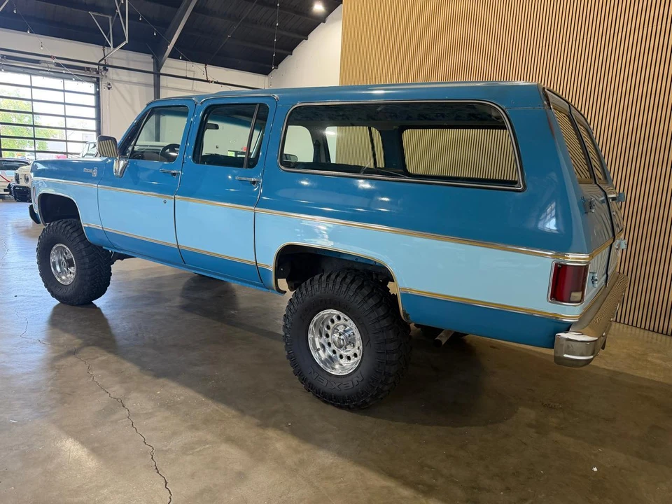 1977 Chevrolet Suburban 7th Gen - Image 18 of 31