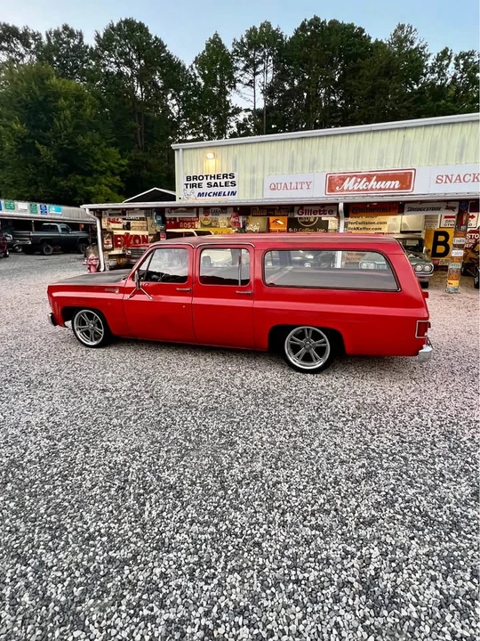 1977 Chevrolet Suburban 7th Gen - Image 3 of 20