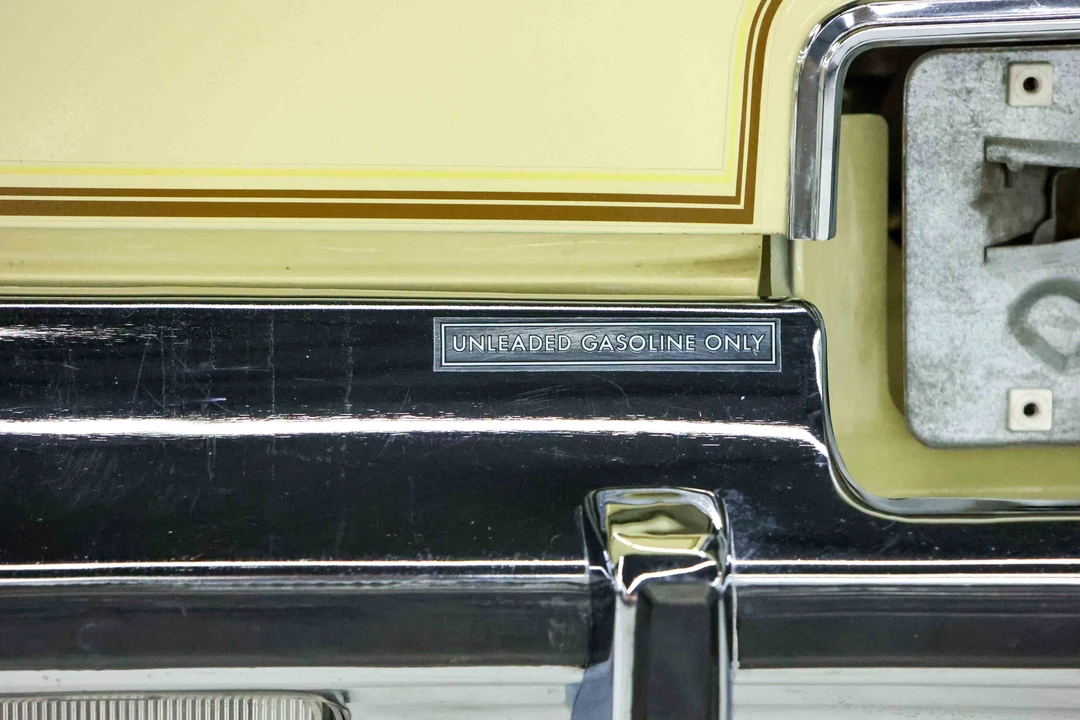 1977 Chrysler Cordoba - Image 16 of 31
