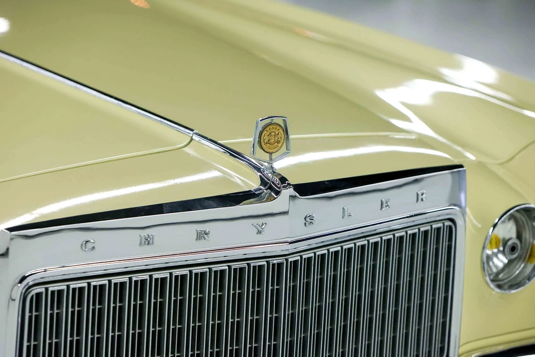 1977 Chrysler Cordoba - Image 12 of 31