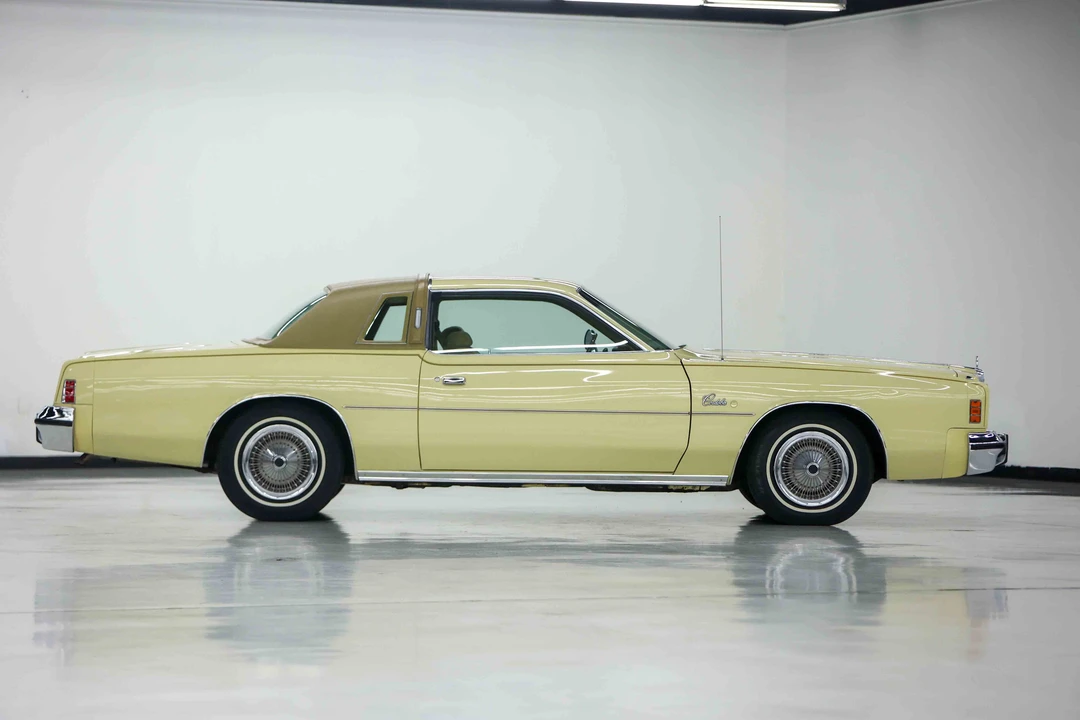 1977 Chrysler Cordoba - Image 8 of 31