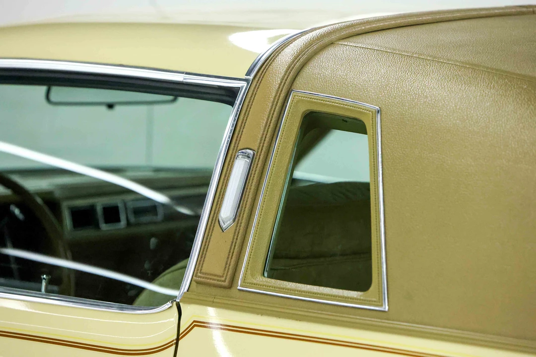 1977 Chrysler Cordoba - Image 29 of 31
