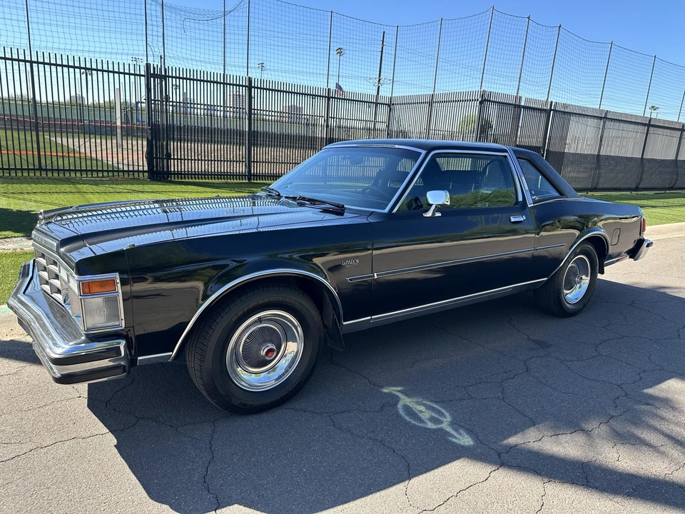 1977 Chrysler LeBaron - Image 2 of 31