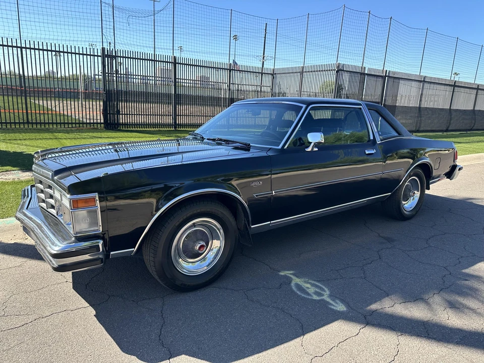 1977 Chrysler LeBaron - Image 3 of 31
