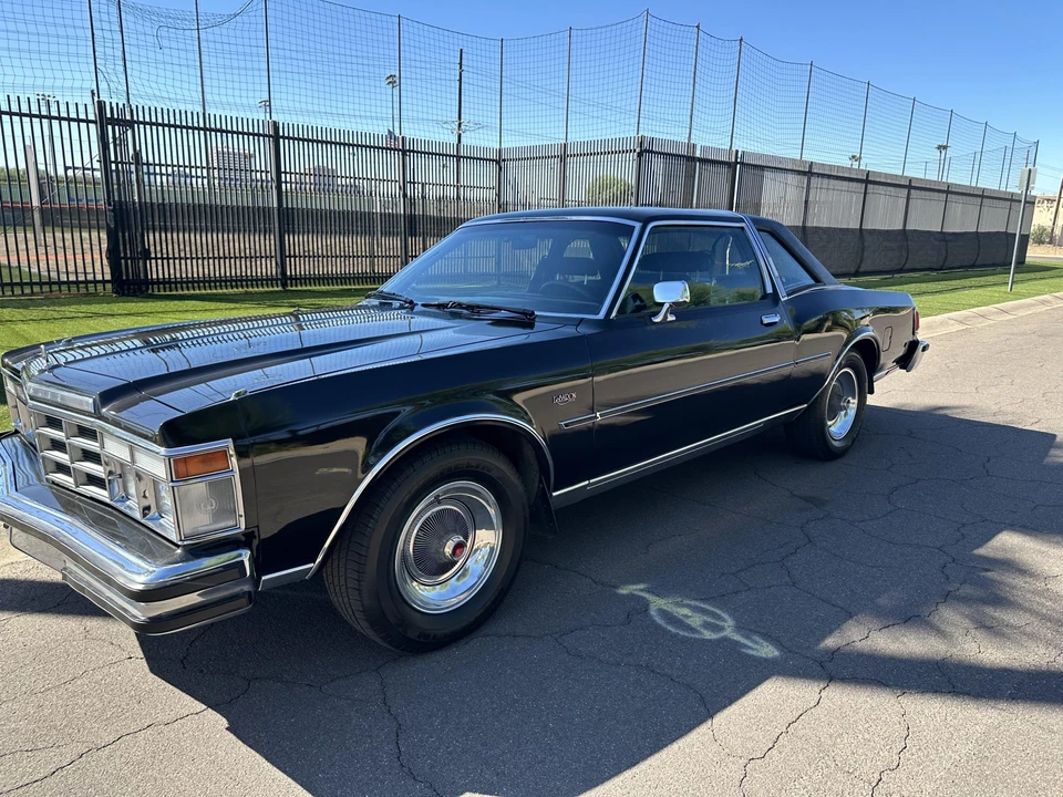 1977 Chrysler LeBaron - Image 4 of 31