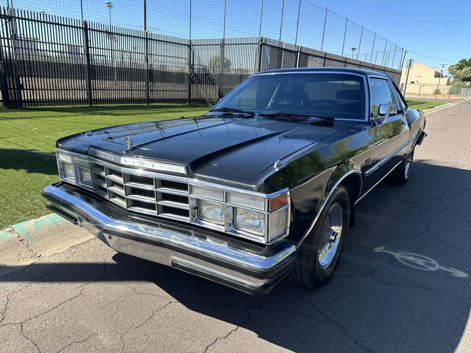 1977 Chrysler LeBaron - Image 9 of 31