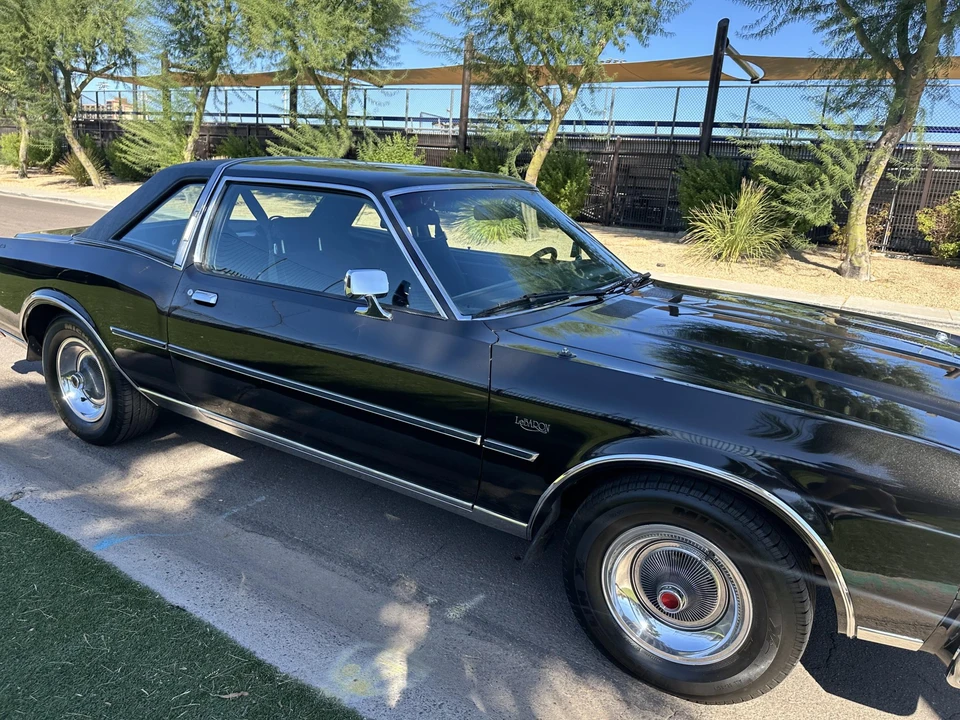 1977 Chrysler LeBaron - Image 22 of 31