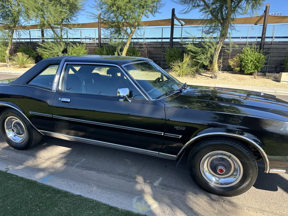 1977 Chrysler LeBaron - Image 24 of 31