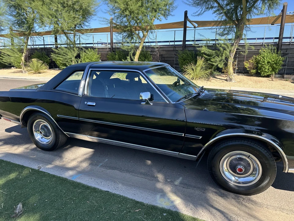 1977 Chrysler LeBaron - Image 25 of 31