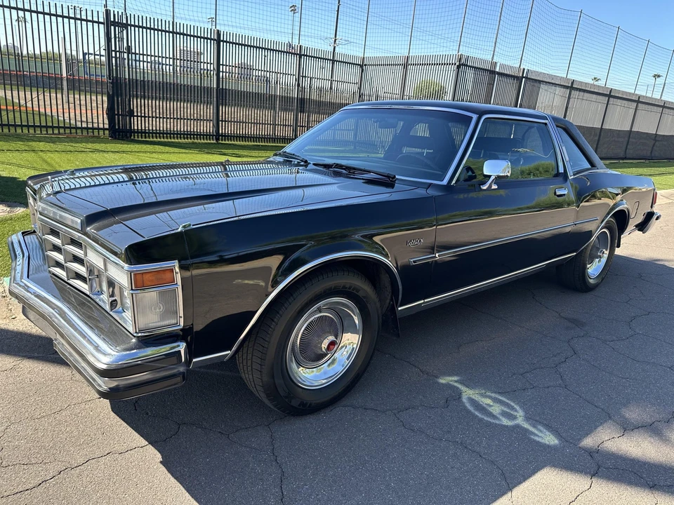1977 Chrysler LeBaron - Image 7 of 31