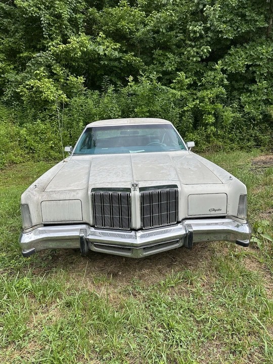 1977 Chrysler New Yorker - Image 2 of 8
