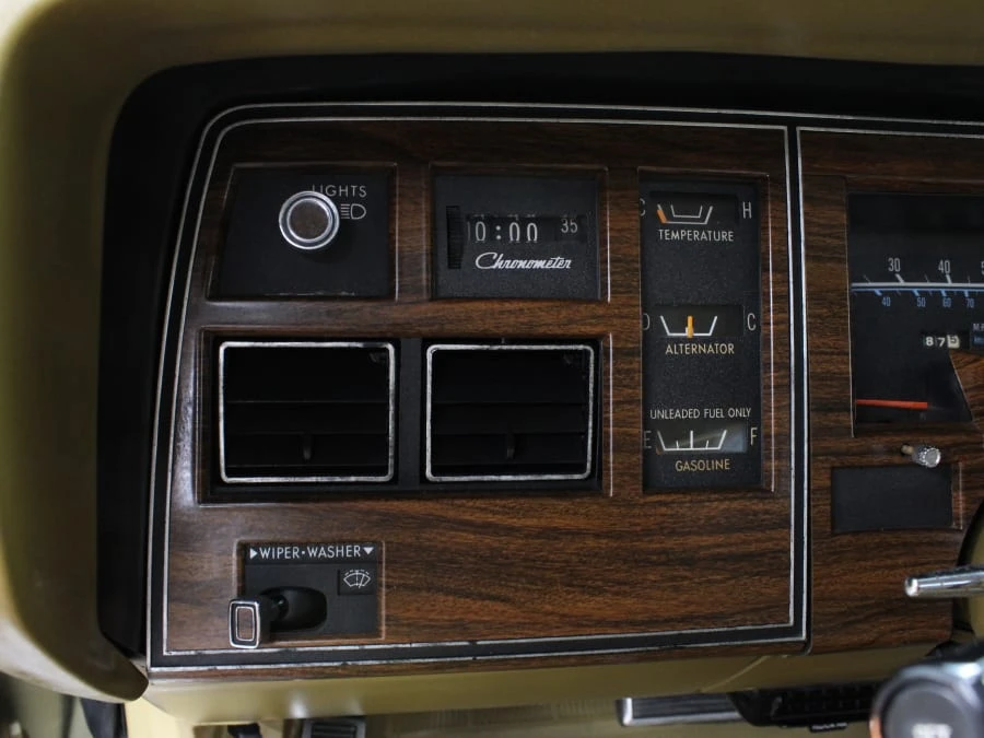 1977 Chrysler New Yorker - Image 14 of 31