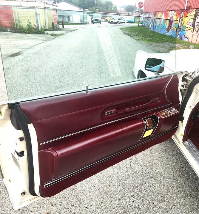1977 Chrysler New Yorker - Image 22 of 30