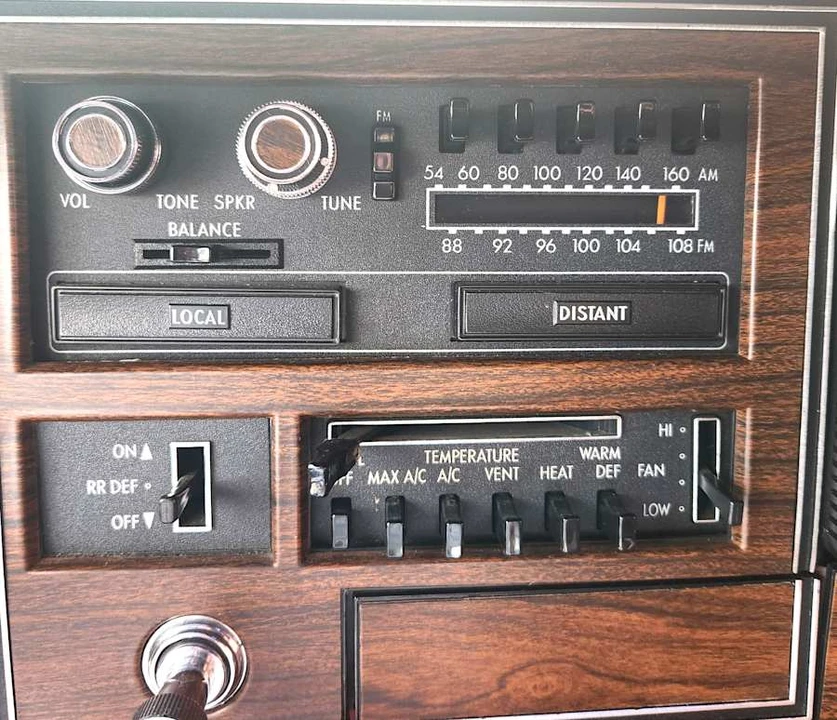 1977 Chrysler New Yorker - Image 19 of 30