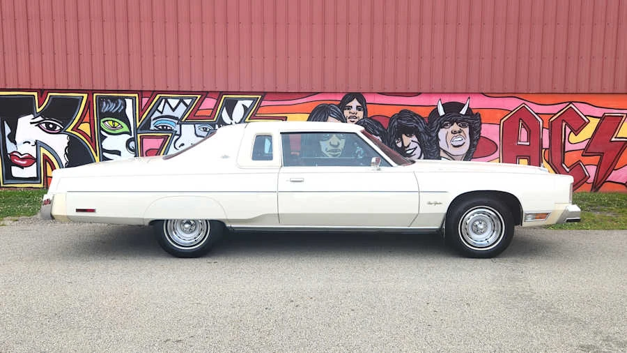 1977 Chrysler New Yorker - Image 8 of 30