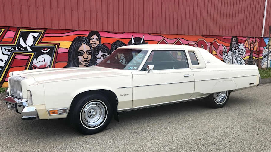 1977 Chrysler New Yorker - Image 11 of 30