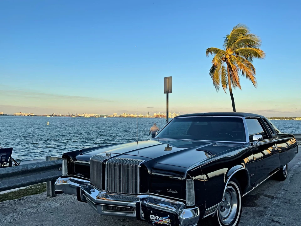 1977 Chrysler New Yorker - Image 10 of 31
