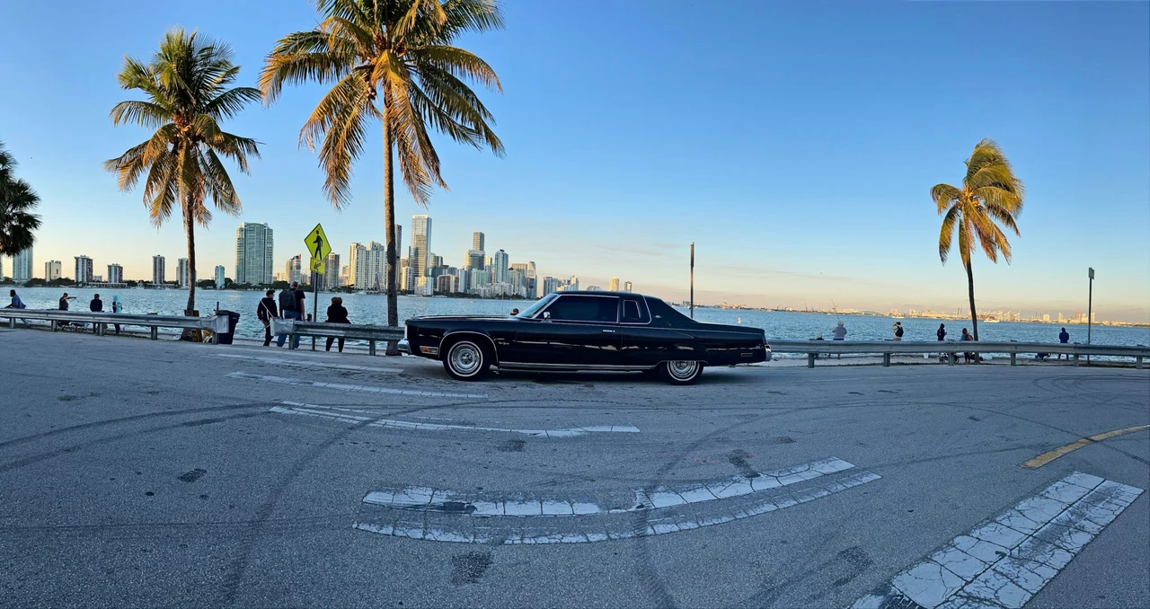 1977 Chrysler New Yorker - Image 20 of 31