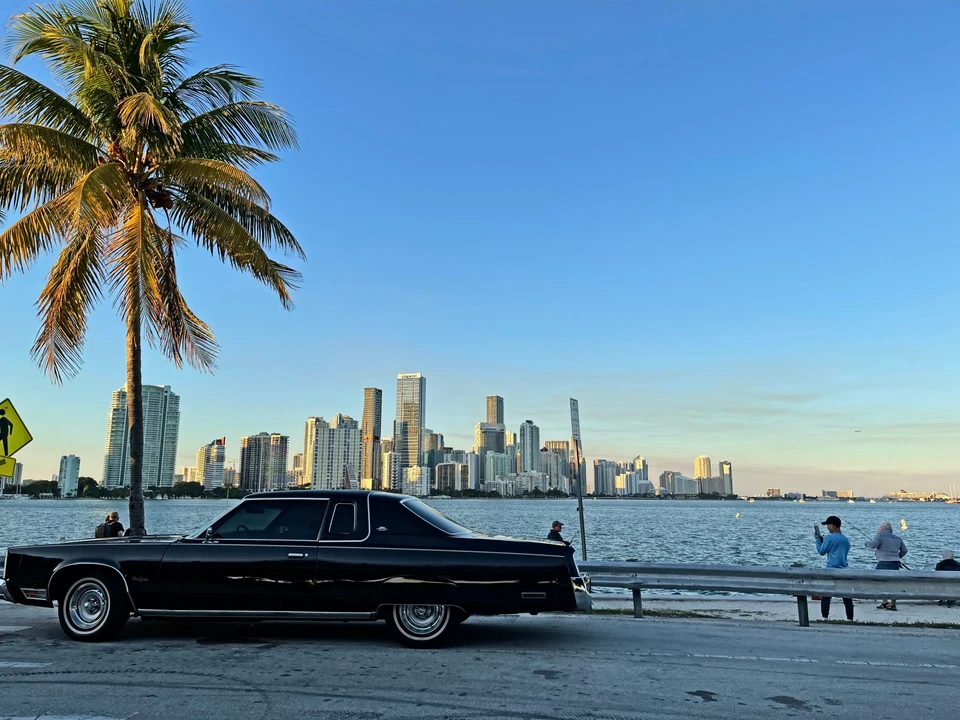 1977 Chrysler New Yorker - Image 23 of 31