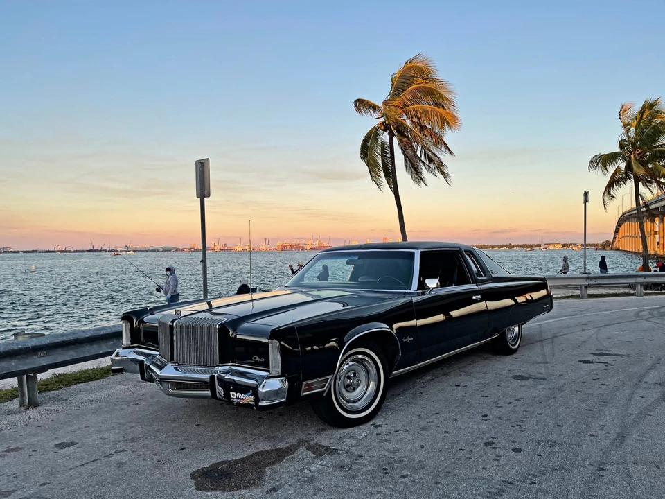 1977 Chrysler New Yorker - Image 5 of 31