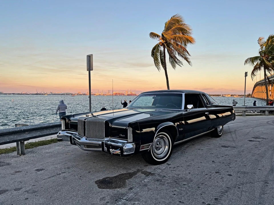 1977 Chrysler New Yorker - Image 7 of 31
