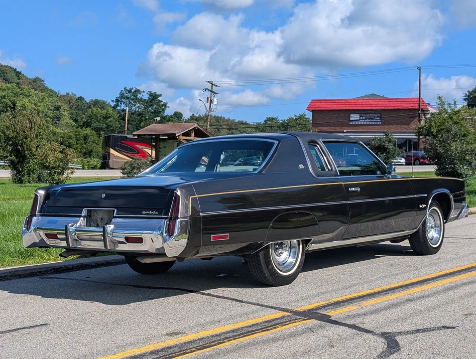 1977 Chrysler New Yorker - Image 9 of 16