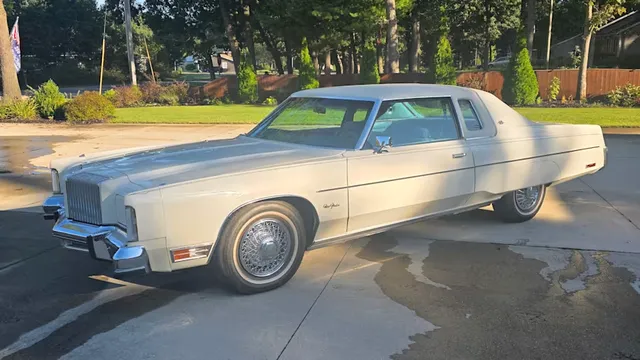1977 Chrysler New Yorker Brougham