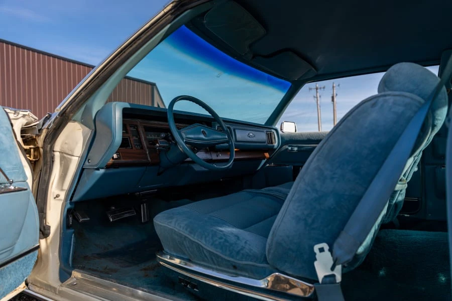 1977 Chrysler New Yorker - Image 23 of 30
