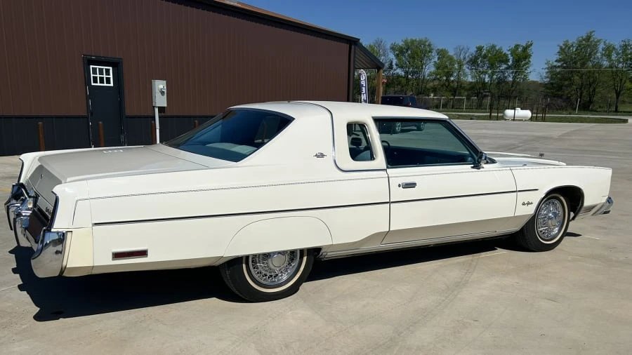 1977 Chrysler New Yorker - Image 3 of 18