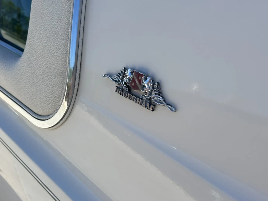 1977 Chrysler New Yorker - Image 8 of 18