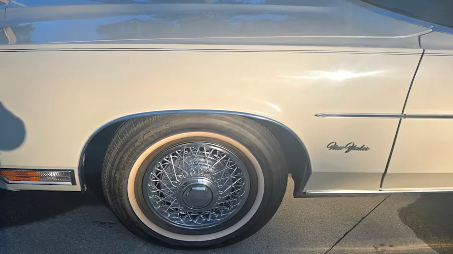1977 Chrysler New Yorker - Image 7 of 15