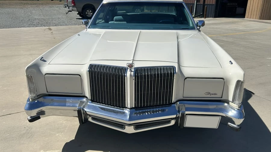 1977 Chrysler New Yorker - Image 4 of 18