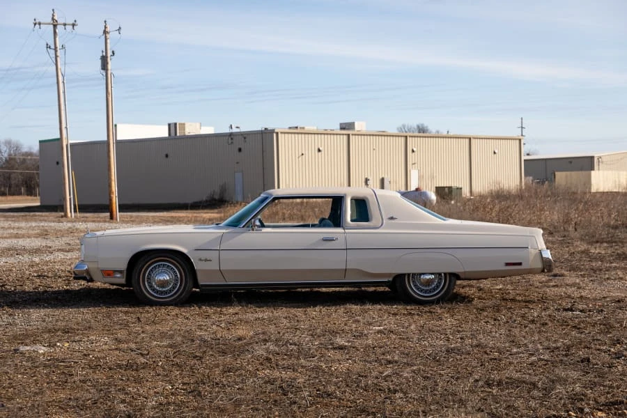 1977 Chrysler New Yorker - Image 2 of 30