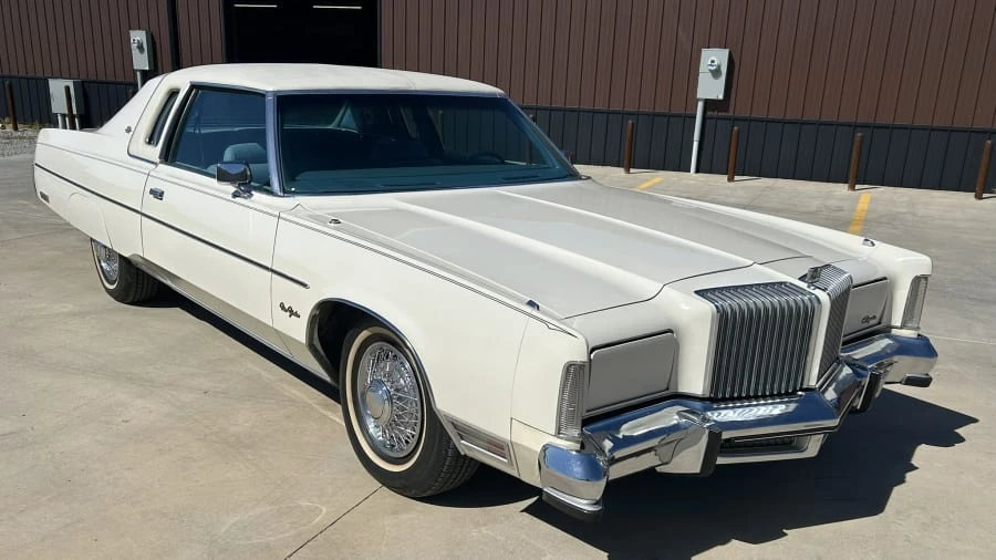 1977 Chrysler New Yorker - Image 6 of 18