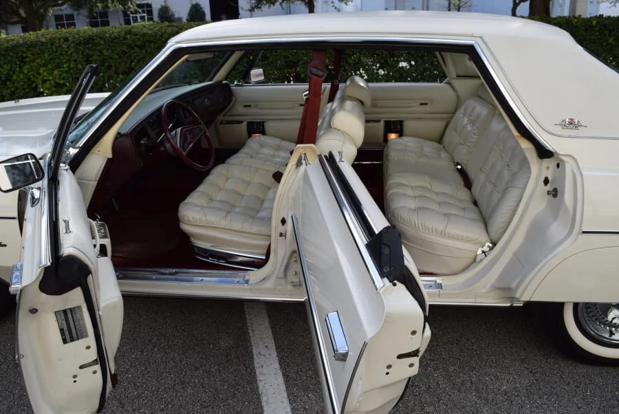 1977 Chrysler New Yorker - Image 5 of 12