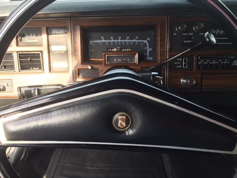 1977 Chrysler New Yorker - Image 10 of 20