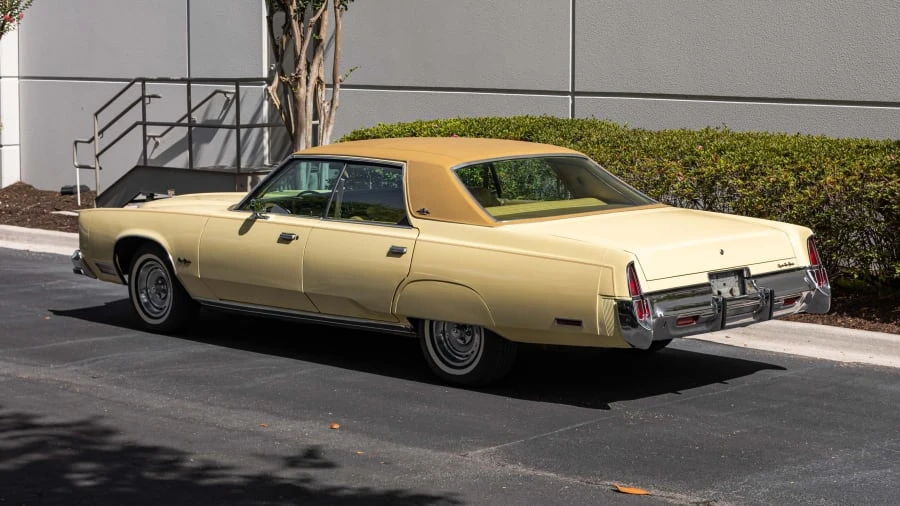 1977 Chrysler New Yorker - Image 2 of 31