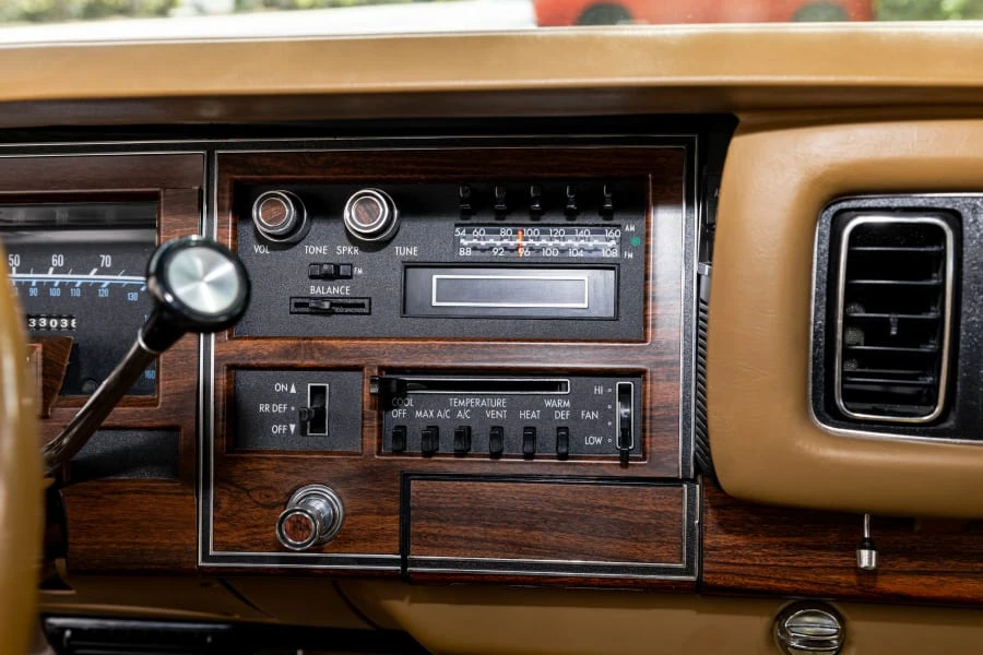 1977 Chrysler New Yorker - Image 27 of 31