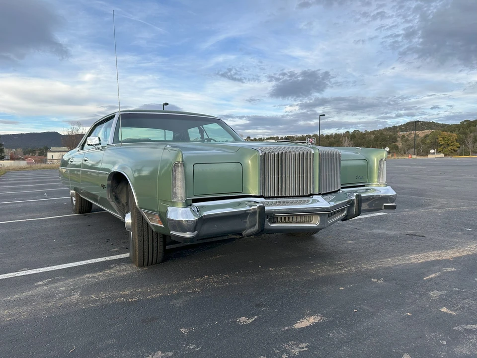 1977 Chrysler New Yorker - Image 10 of 31