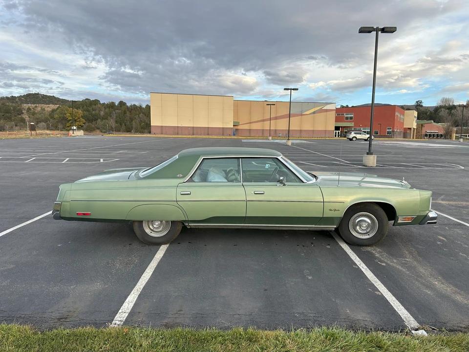 1977 Chrysler New Yorker - Image 8 of 31