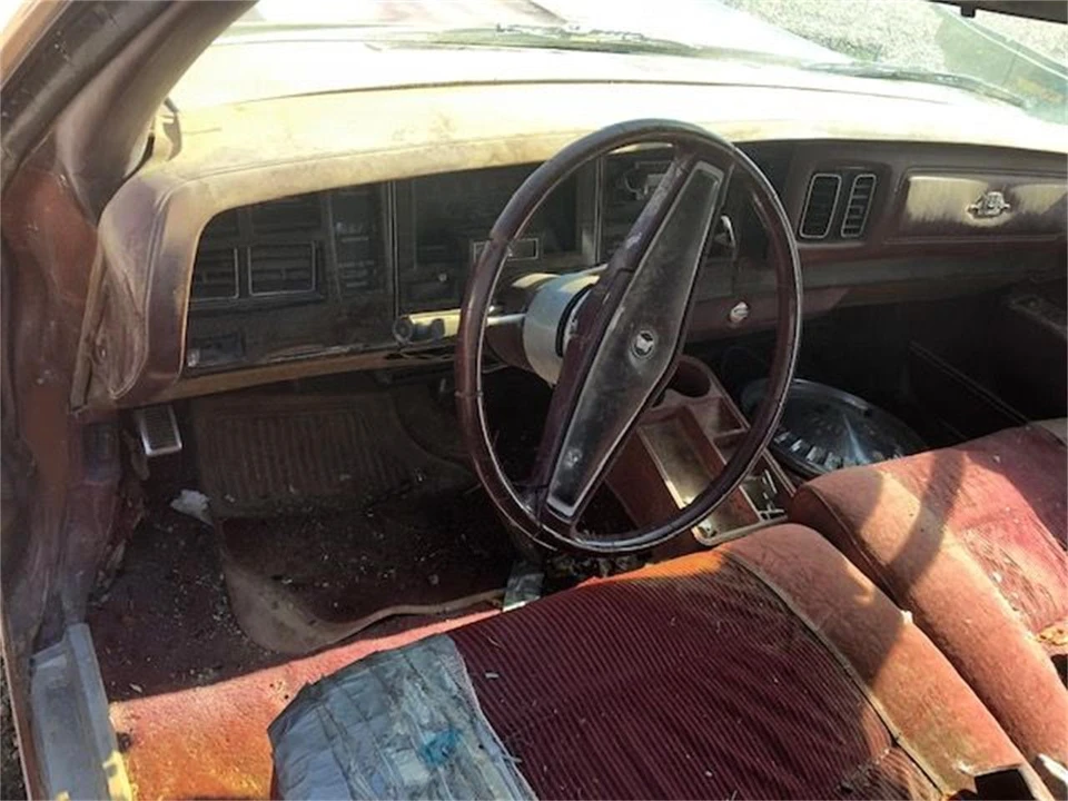 1977 Chrysler New Yorker - Image 4 of 9