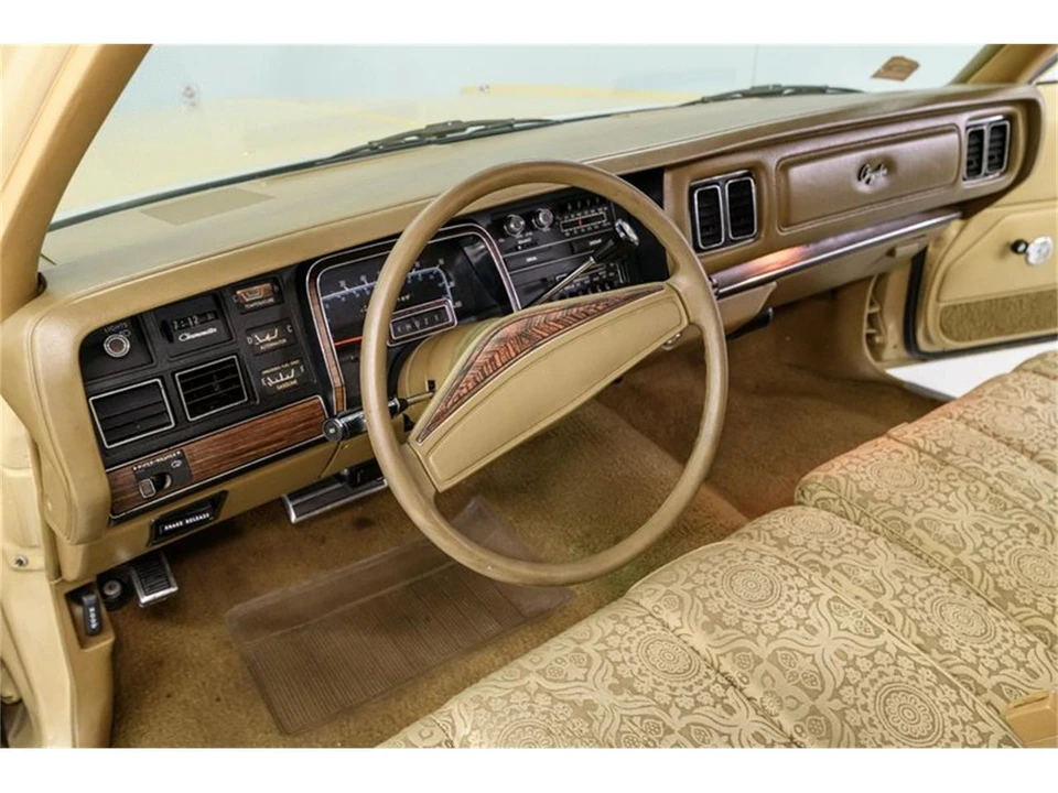 1977 Chrysler Newport - Image 13 of 31