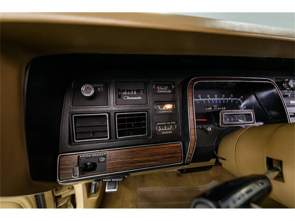 1977 Chrysler Newport - Image 22 of 31