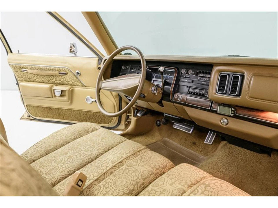 1977 Chrysler Newport - Image 16 of 31
