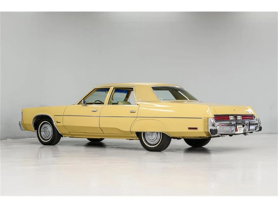 1977 Chrysler Newport - Image 3 of 31