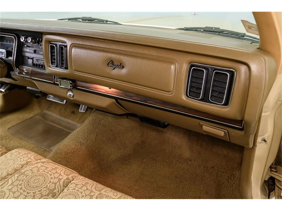 1977 Chrysler Newport - Image 17 of 31