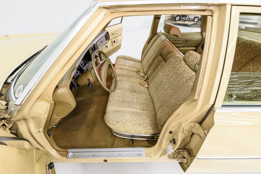 1977 Chrysler Newport - Image 25 of 31