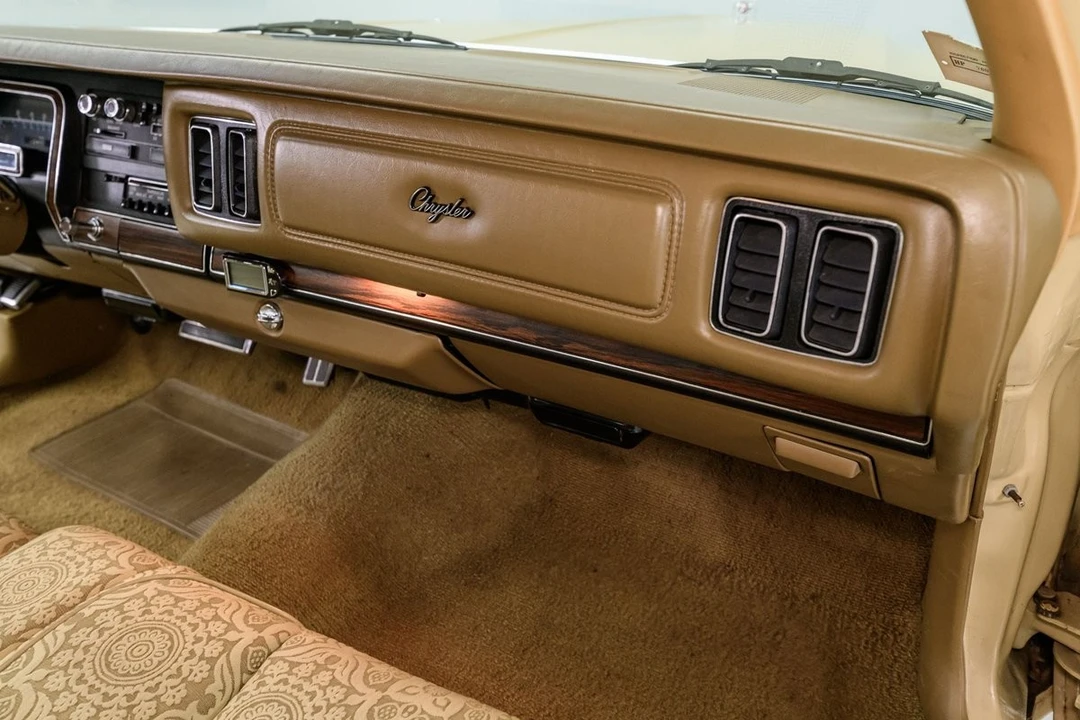 1977 Chrysler Newport - Image 18 of 31
